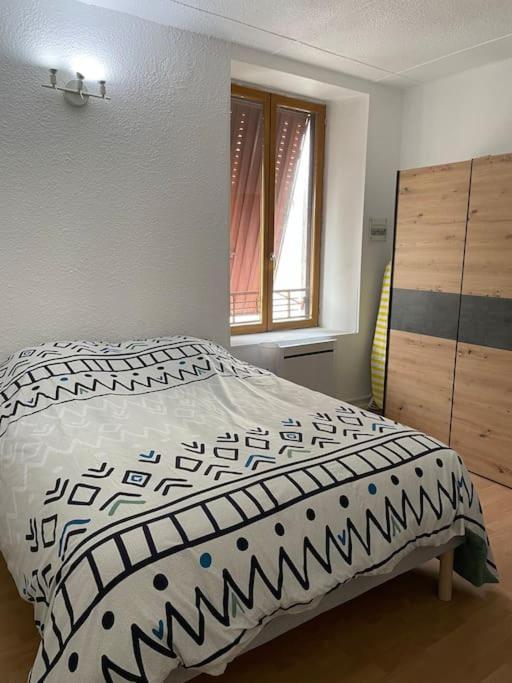 Bourbonne Les Bains, Appartement T2 Pour 2 Bourbonne-les-Bains Exterior foto